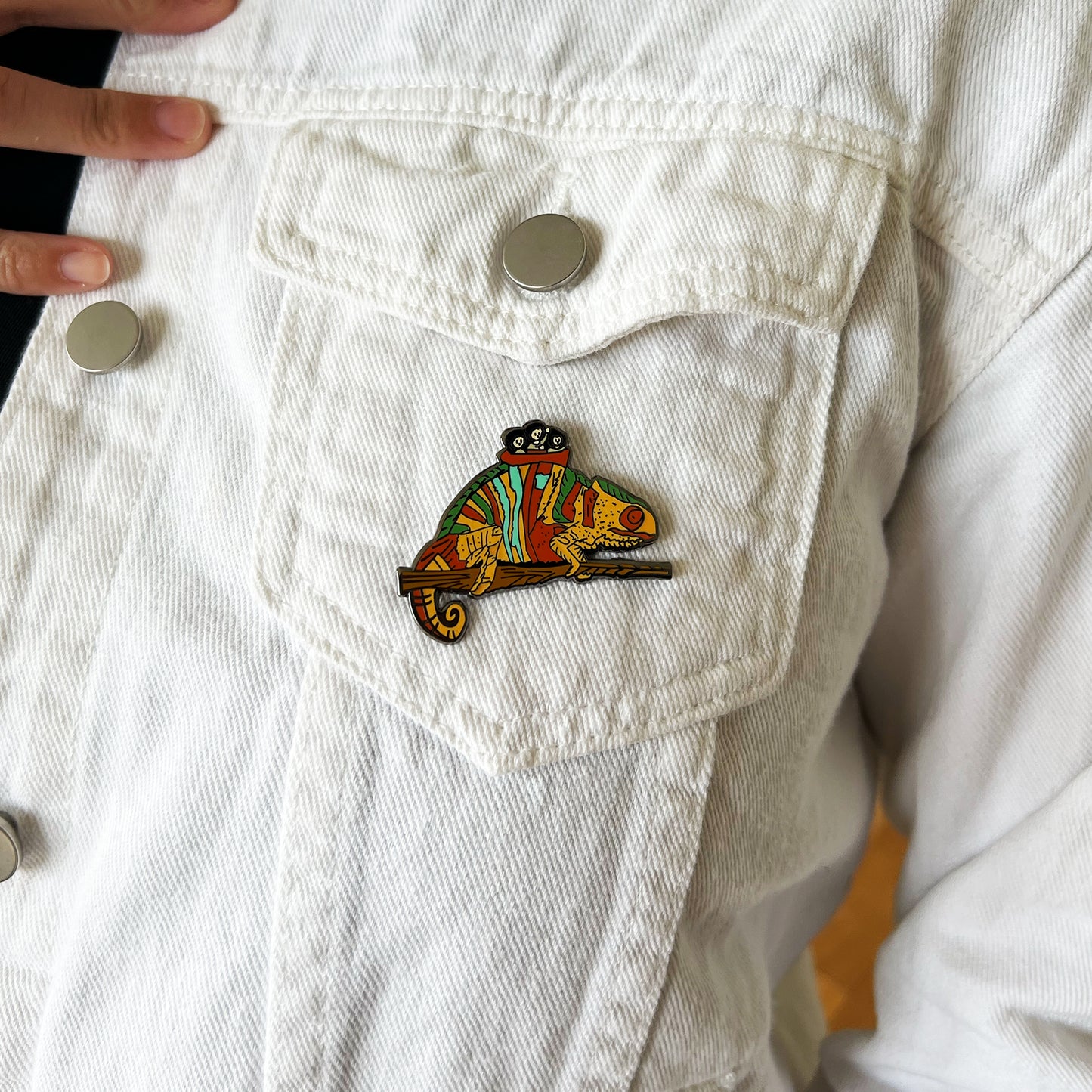 The Chameleon Travelers | Hard Enamel Pin